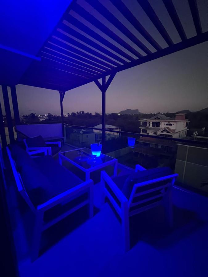 Top-Floor Modern 3Bd Penthouse With Beautiful Mountain View Terrace - 5 Min Walk To Beach Flic en Flac Экстерьер фото